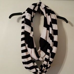 Express infinity scarf